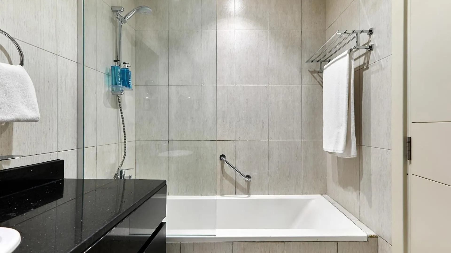 Bnbme - Damac Ghalia Apartment Dubai
