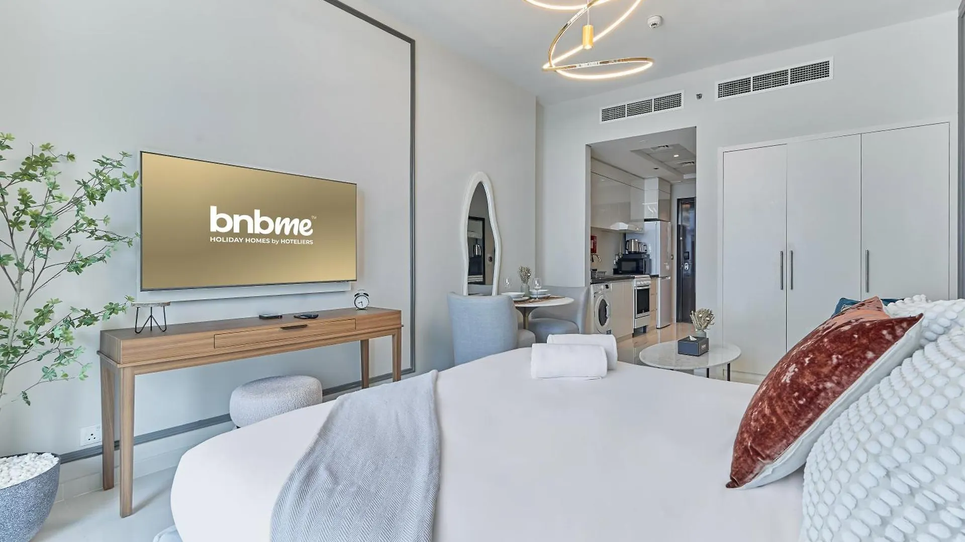 Bnbme - Damac Ghalia Apartment Dubai
